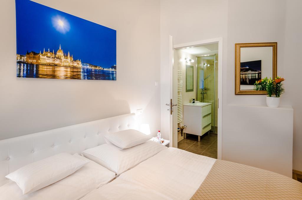 Anabelle Bed And Breakfast Budapest Bilik gambar